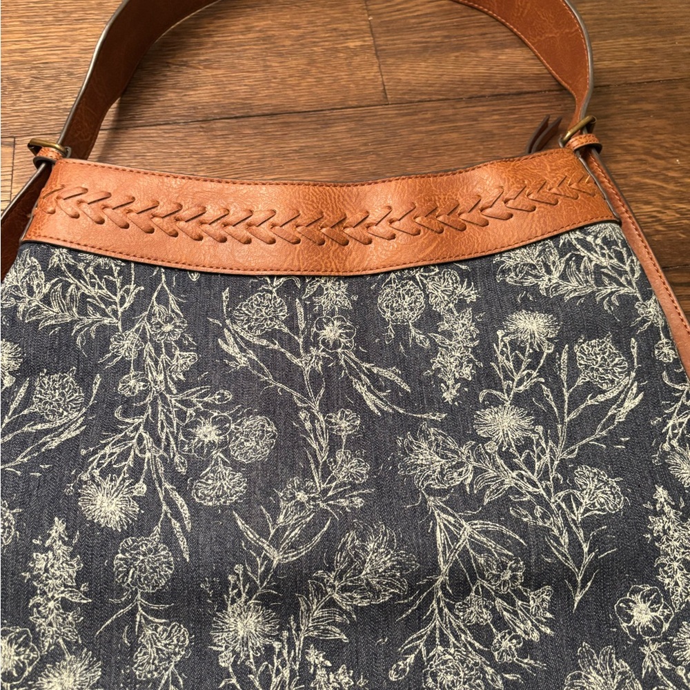 The Pioneer Woman Blue and Brown Floral Shoulder Bag - Picture 2 of 3
